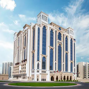 Al Jaddaf Rotana ***** דובאי