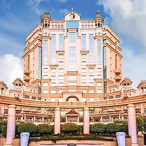 Hotel Swissotel Al Murooj